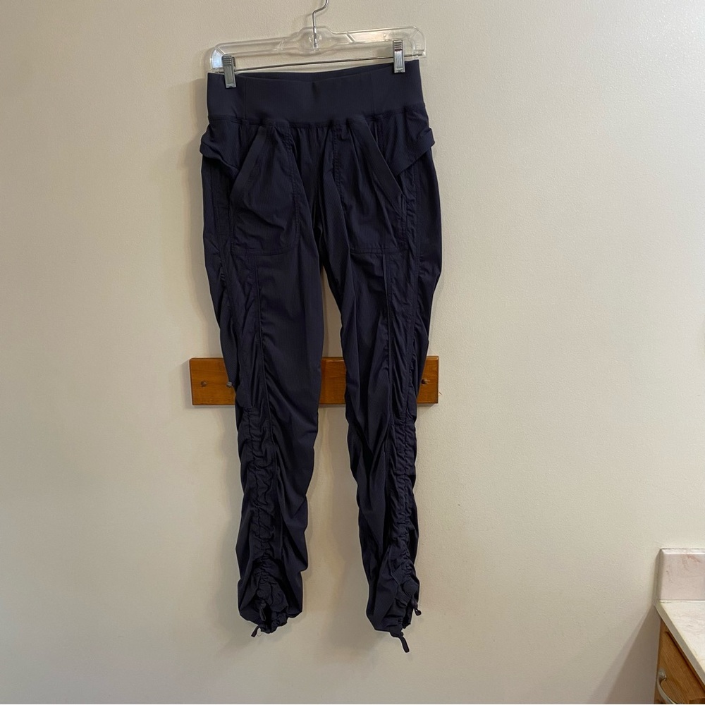 Lululemon Dance Studio Relaxed-Fit-Mid-Rise‎ Cargo Jogger Navy Grey Women’s Sz 6